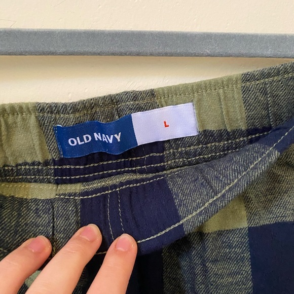 OLD NAVY MENS GINGHAM PLAID OLIVE GREEN AND BLACK FLEECE PAJAMAS SIZE L NWT - Picture 4 of 5